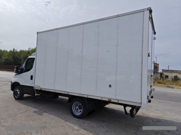 IVECO Daily 35C14 EURO6 furgonato - immagine 4