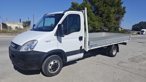 IVECO Daily 35C13 cassone fisso