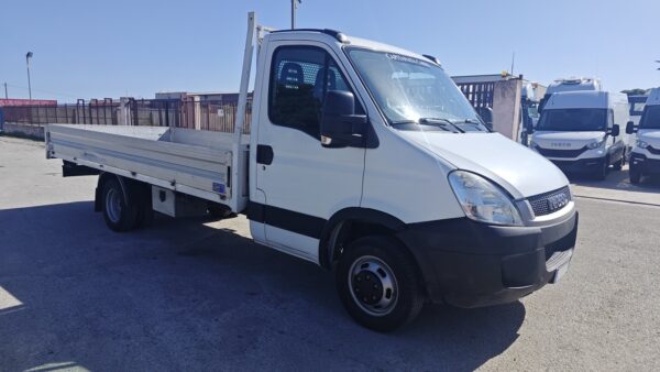 IVECO Daily 35C13 cassone fisso - immagine 2